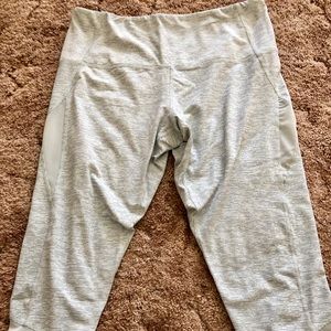 Workout capri leggings